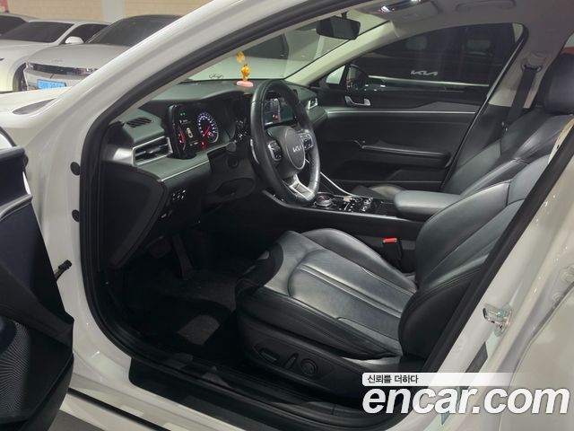 Kia K5 (III) 2.0 Prestige 2023 — фото 21