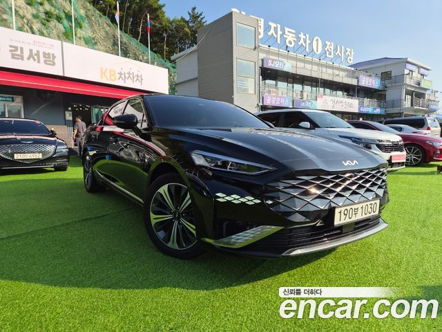 Kia K8 Hybrid Noblesse