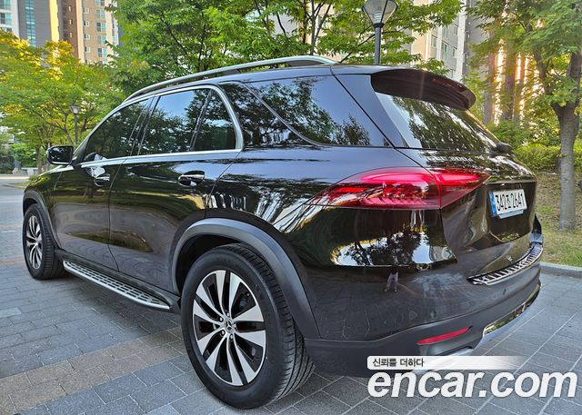 Mercedes-Benz GLE-Class (W167) GLE300d 4MATIC 2024 — фото 4