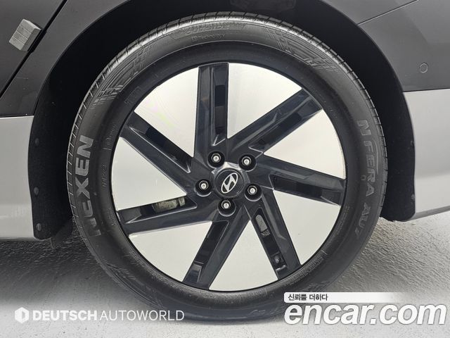 Hyundai Ioniq 6 Long Range Exclusive + 2023 — фото 24