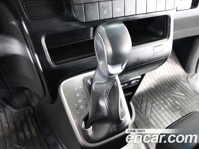 Hyundai Staria Cargo 3-Seater Modern 2022 — фото 15