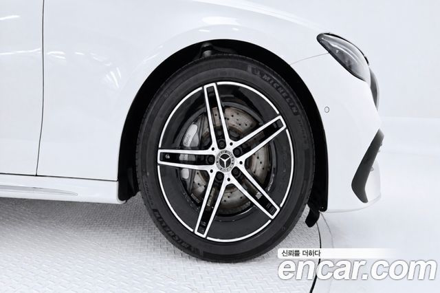 Mercedes-Benz E-Class (W214) E200 AMG Line 2026 — фото 5