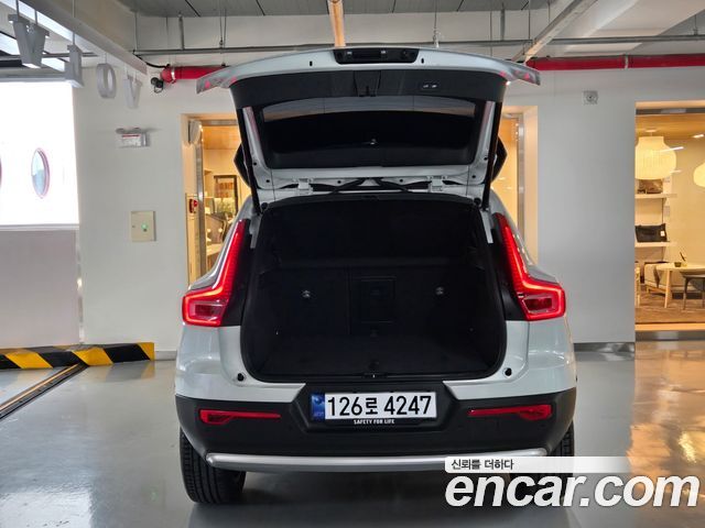 Volvo XC40 B4 Ultra Bright 2026 — фото 5