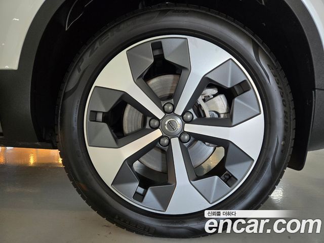 Volvo XC40 B4 Ultra Bright 2026 — фото 6