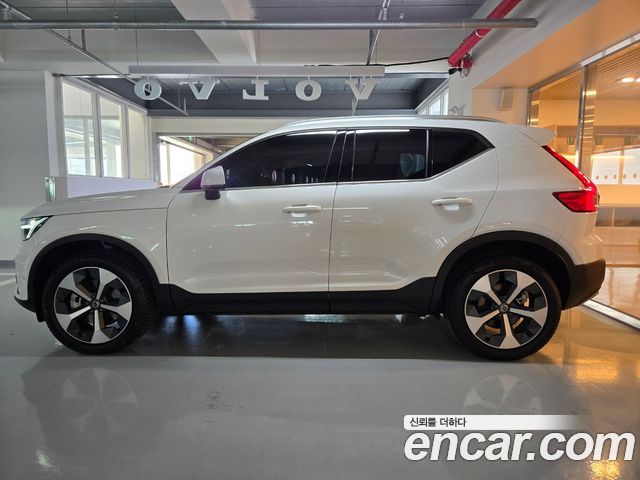 Volvo XC40 B4 Ultra Bright 2026 — фото 22