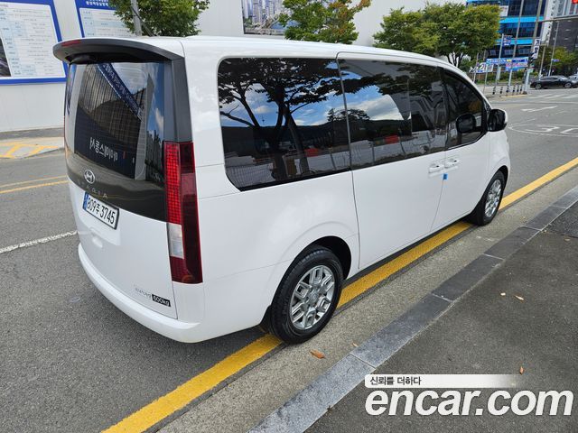 Hyundai Staria Cargo 5-Seater Modern 2023 — фото 2