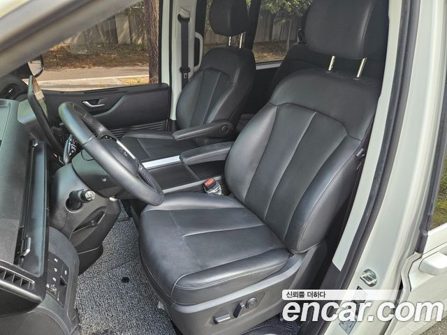 Hyundai Staria Cargo 5-Seater Modern 2023 — фото 10