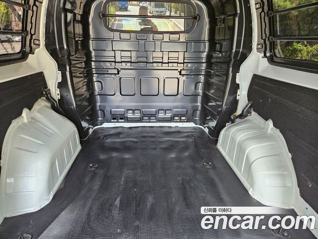 Hyundai Staria Cargo 5-Seater Modern 2023 — фото 21