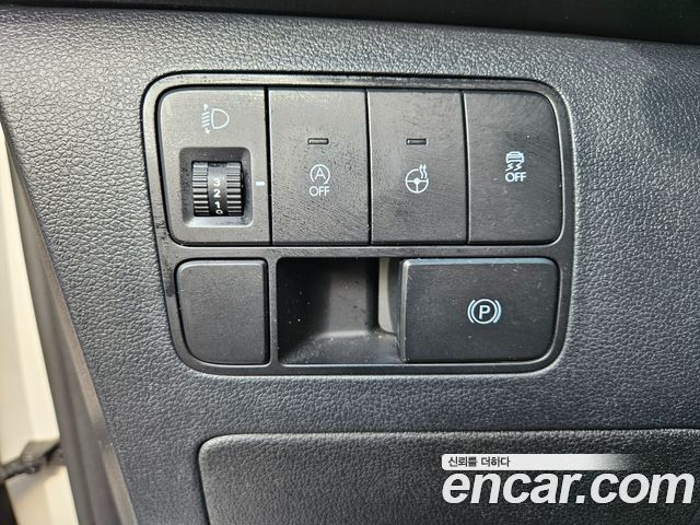 Hyundai Staria Cargo 5-Seater Modern 2023 — фото 23