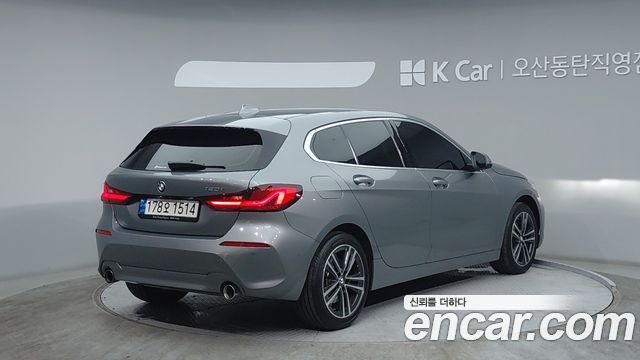 BMW 1 Series (F40) 120i Advantage 2022 — фото 2