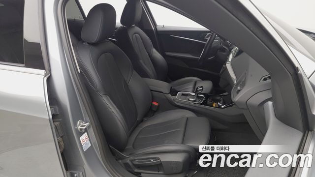 BMW 1 Series (F40) 120i Advantage 2022 — фото 5