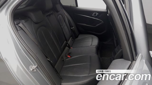 BMW 1 Series (F40) 120i Advantage 2022 — фото 6