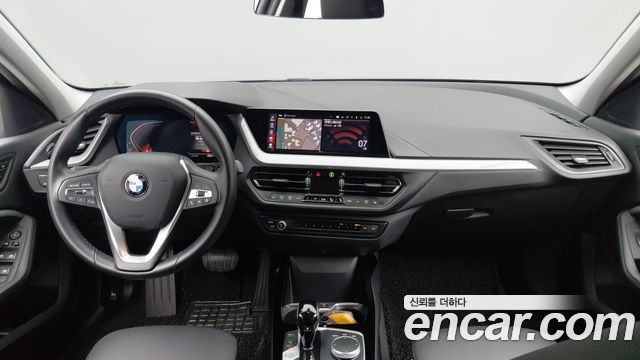 BMW 1 Series (F40) 120i Advantage 2022 — фото 15