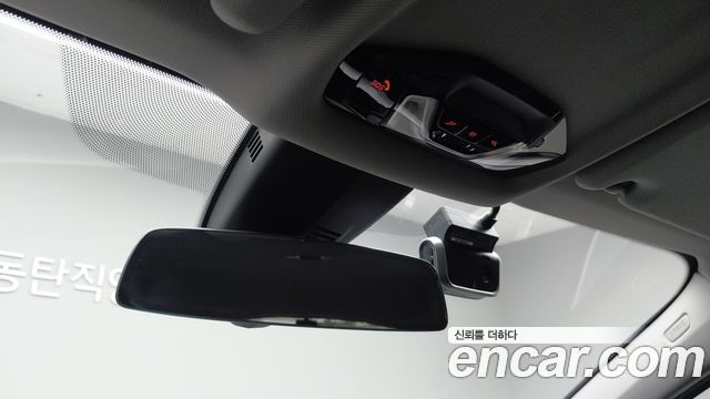 BMW 1 Series (F40) 120i Advantage 2022 — фото 18