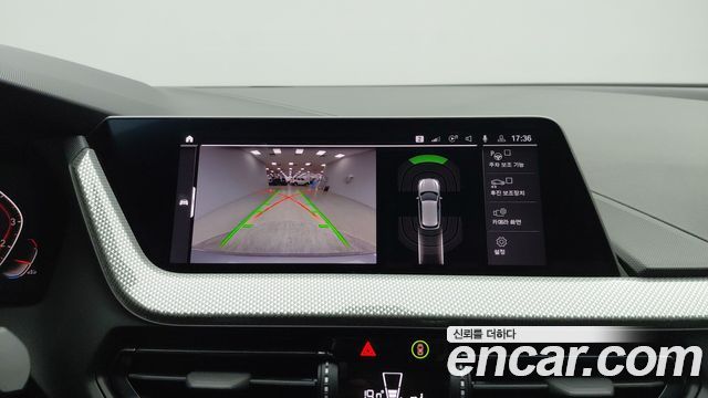 BMW 1 Series (F40) 120i Advantage 2022 — фото 20