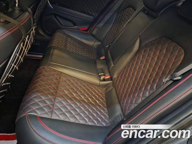 Genesis G70 3.3T Sport AWD Prestige 2019 — фото 17