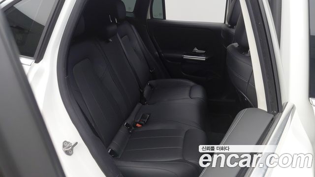 Mercedes-Benz GLA-Class (H247) GLA220 2021 — фото 15