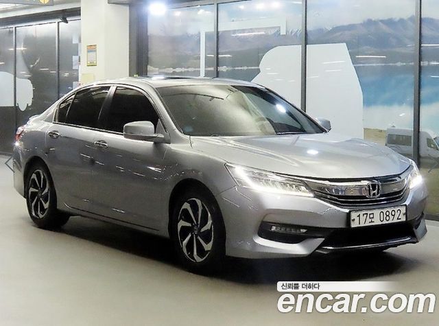 Honda Accord 2.4 9th 2016 — фото 3
