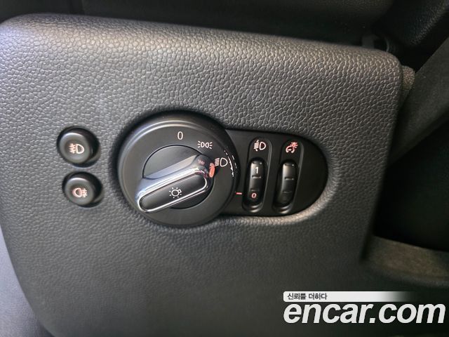 MINI Cooper Standard Third Generation 2016 — фото 16