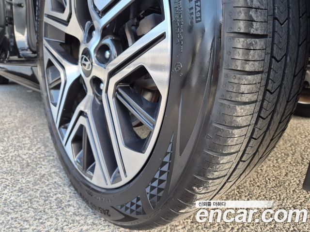 Hyundai Grandeur (GN7) 2,5 Gasoline 2WD Premium 2023 — фото 8
