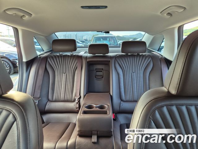 Hyundai Grandeur (GN7) 2,5 Gasoline 2WD Premium 2023 — фото 11