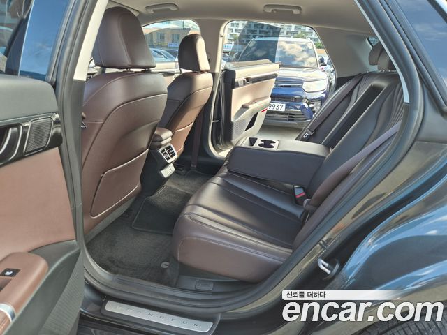 Hyundai Grandeur (GN7) 2,5 Gasoline 2WD Premium 2023 — фото 13