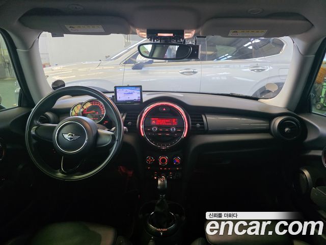 MINI Cooper Standard Third Generation 2015 — фото 18