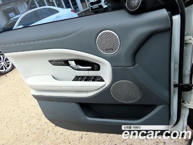 Land Rover Range Rover Evoque 2.0 TD4 HSE 2016 — фото 16