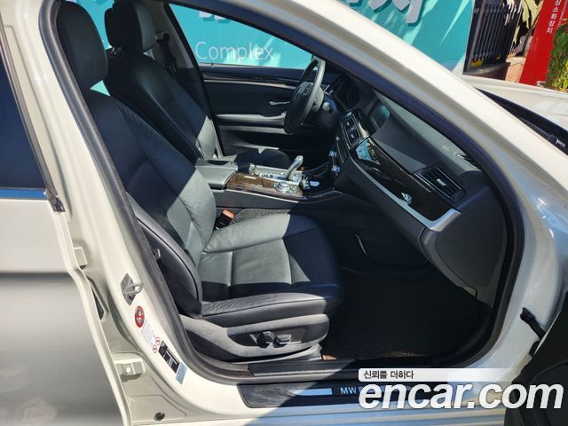 BMW 5 Series (F10) 528i 2013 — фото 7