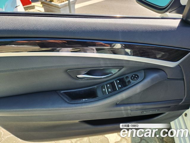 BMW 5 Series (F10) 528i 2013 — фото 15