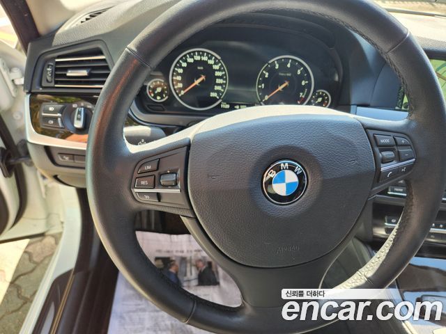 BMW 5 Series (F10) 528i 2013 — фото 18