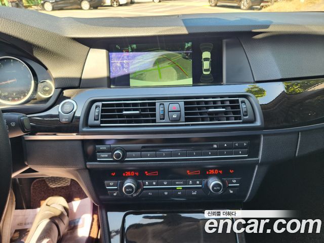 BMW 5 Series (F10) 528i 2013 — фото 21