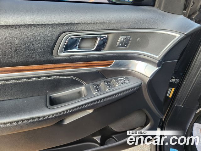 Ford Explorer 2.3 Limited 4WD 5th 2016 — фото 17