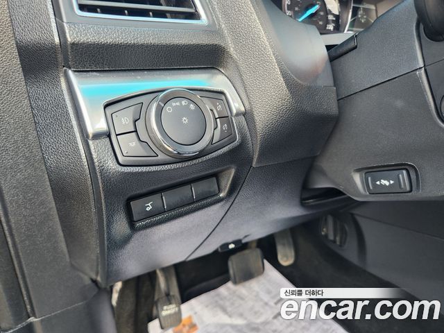 Ford Explorer 2.3 Limited 4WD 5th 2016 — фото 19