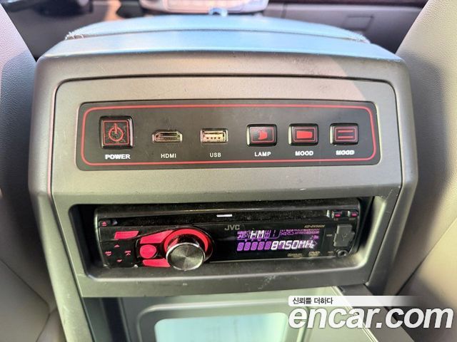 KG Mobility (SsangYong) Korando Turismo 4WD Chateau 9-seater 2014 — фото 9