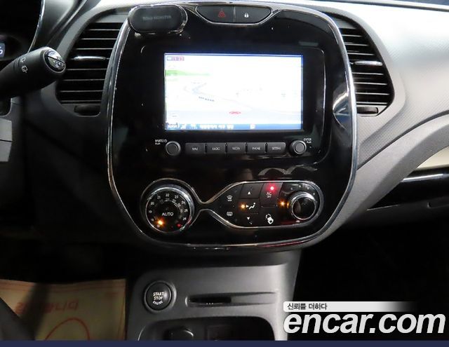 Renault Korea QM3 RE Signature 2015 — фото 13