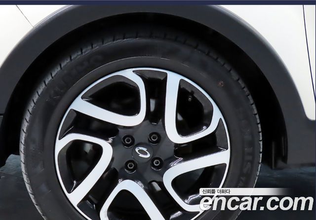 Renault Korea QM3 RE Signature 2015 — фото 19