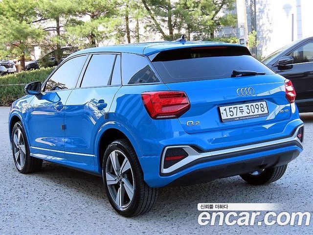 Audi Q2 35 TDI Premium 2023 — фото 3