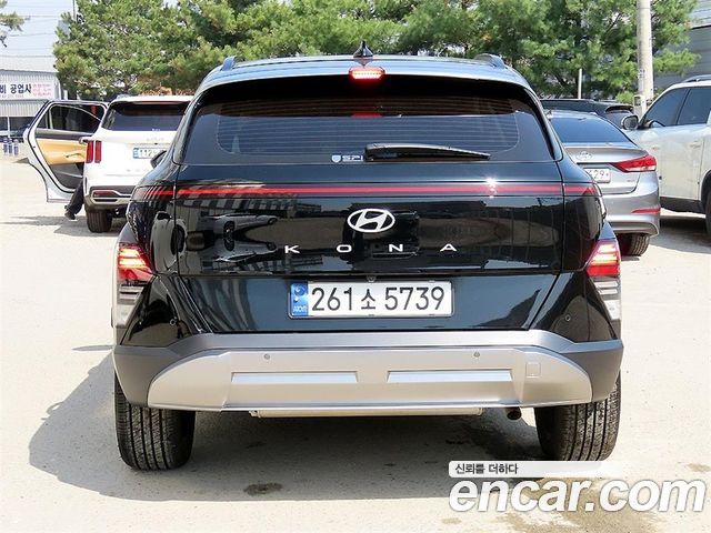 Hyundai Kona (SX2) Gasoline 2.0 2WD Inspiration 2023 — фото 4