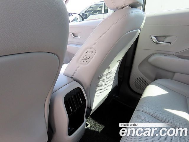 Hyundai Kona (SX2) Gasoline 2.0 2WD Inspiration 2023 — фото 20