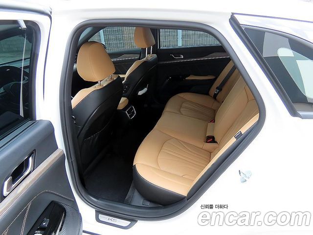 Kia K5 (III) 2.0 Signature 2023 — фото 6