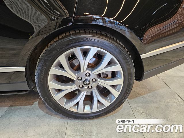 Land Rover Range Rover (IV) 5.0 SC AB LWB 2020 — фото 17
