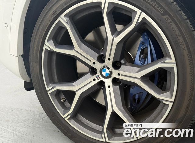 BMW X6 (G06) xDrive40i M Sport 2021 — фото 9