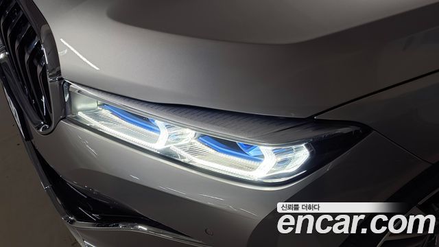 BMW 7 Series (G11) 740Li xDrive Design Pure Excellence 2021 — фото 2