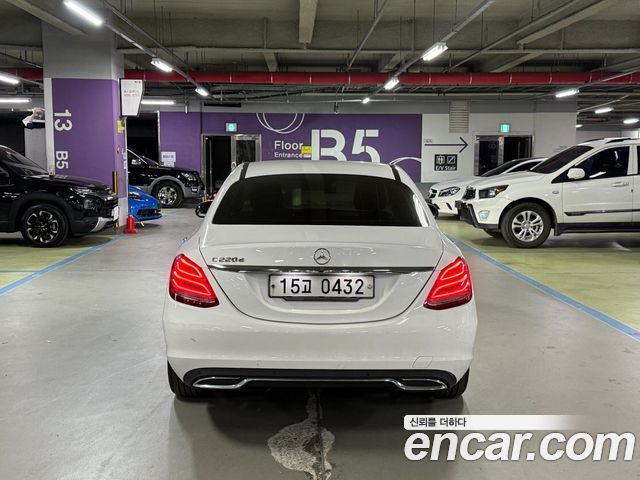 Mercedes-Benz C-Class (W205) C220 d Avantgarde 2016 — фото 2