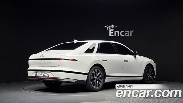 Hyundai Grandeur (GN7) 2,5 Gasoline 2WD Premium 2023 — фото 2