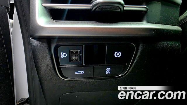 Hyundai Grandeur (GN7) 2,5 Gasoline 2WD Premium 2023 — фото 18