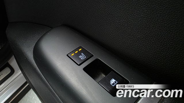 Hyundai Grandeur (GN7) 2,5 Gasoline 2WD Premium 2023 — фото 20