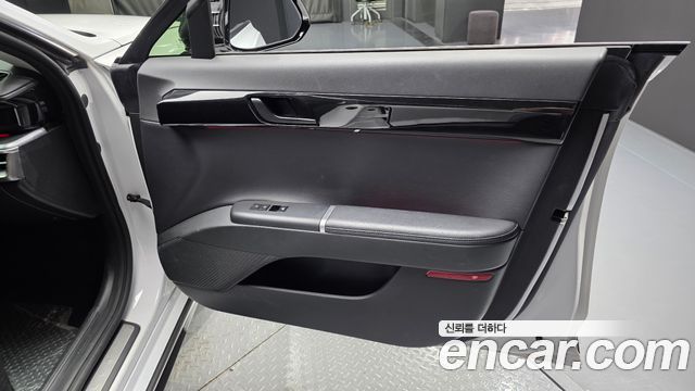 Hyundai Grandeur (GN7) 2,5 Gasoline 2WD Premium 2023 — фото 24