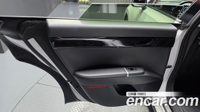 Hyundai Grandeur (GN7) 2,5 Gasoline 2WD Premium 2023 — фото 25